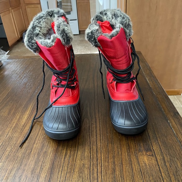 Dream Pairs Women's Red Winter Boots Size 10 Gorpcore Snow - Picture 2 of 6